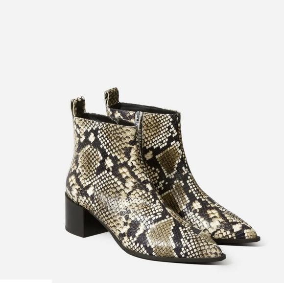 Everlane Shoes - NWOB Everlane The Boss Black White Snake Skin Boots
